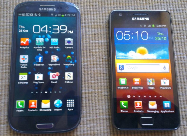 Samsung Galaxy S2 vs Samsung Galaxy S3 Front Crop
